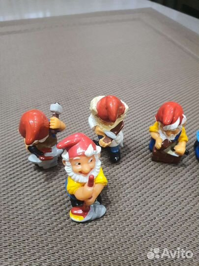 Игрушки из киндер сюрприза 90-х годов
