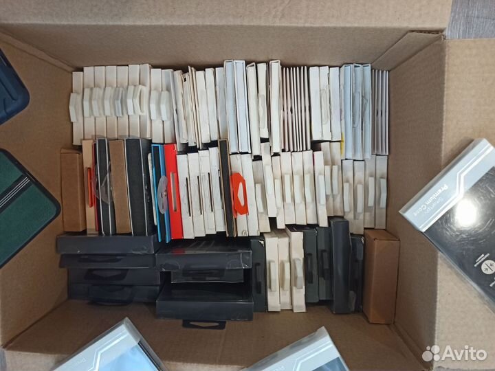 Стекла и чехлы для смартфонов