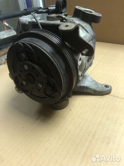 Компрессор кондиционера Subaru Forester