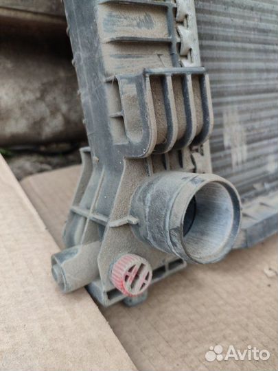 Радиатор двс Mercedes-Benz Vito W638