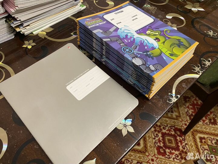 Тетрадь 18 листов в клетку 22 шт