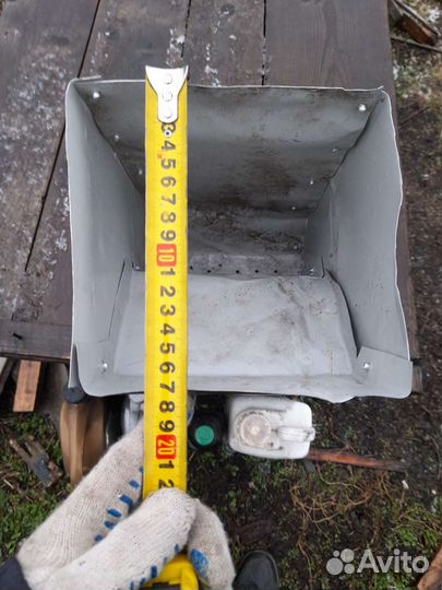 Бункерные кормушки для кроликов