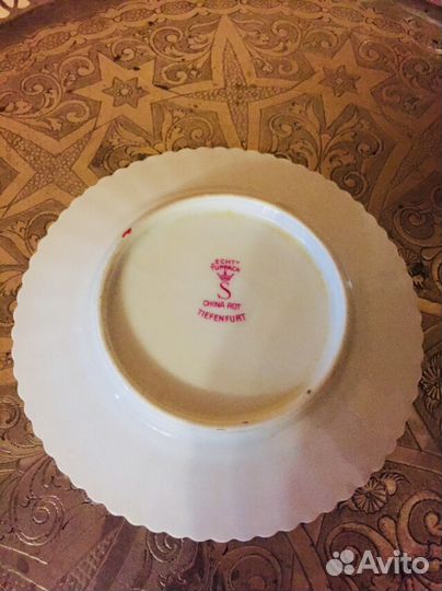 Блюдца. Тонкий фарфор