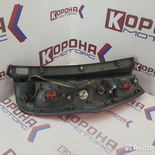 Фонарь задний левый hyundai grand starex