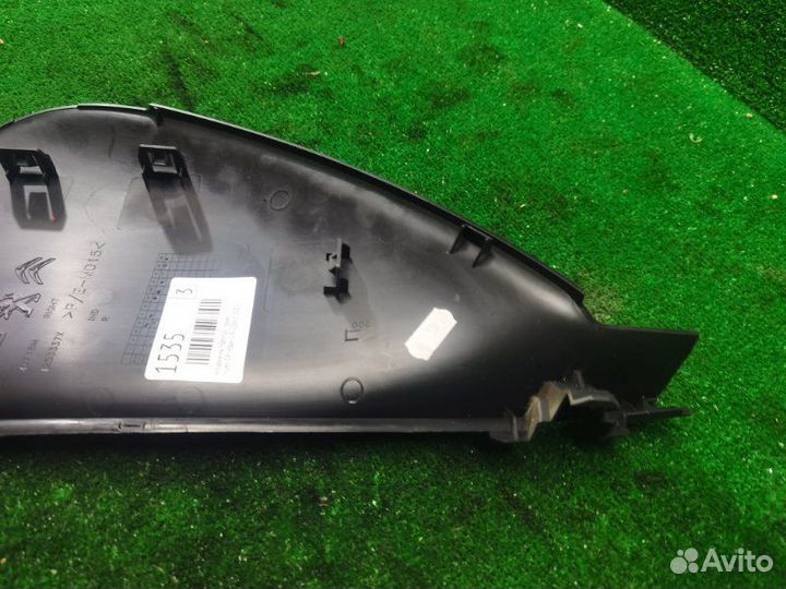 Накладка на торпедо правая Citroen C4 седан 1.6