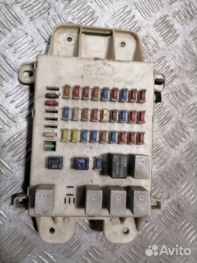 Блок предохранителей салонный Chery Tiggo 2005-201