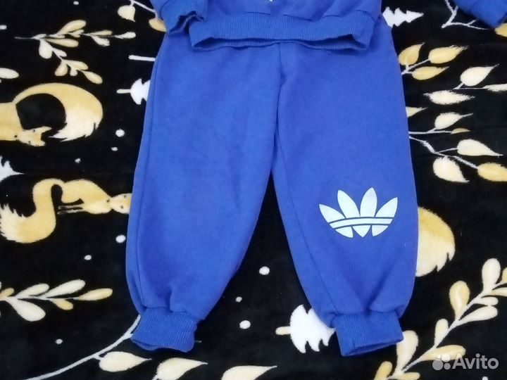 Спортивный костюм adidas для мальчика 98