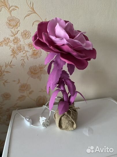 Светильник настольный