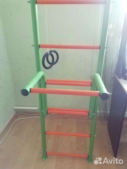 Шведская стенка с турником