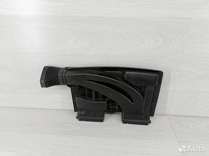 Воздухозаборник Bmw X1 E84