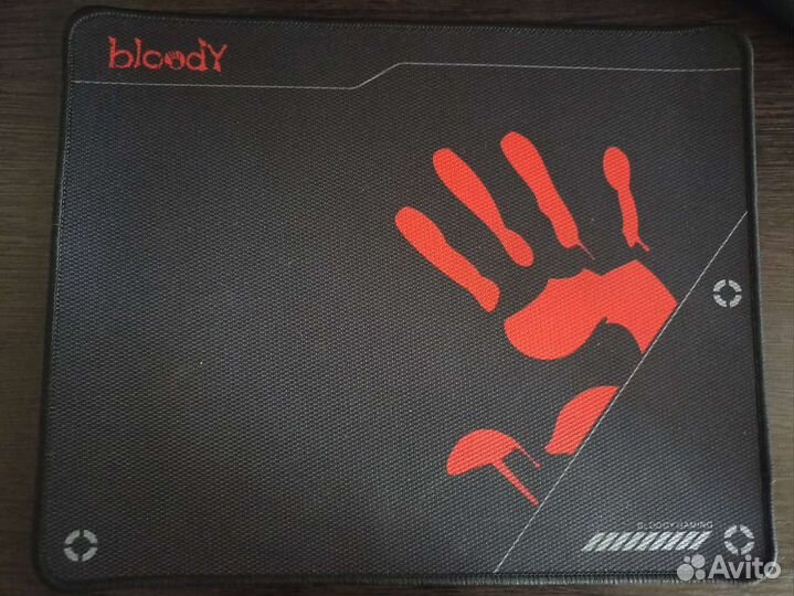 Игровая клавиатура, коврик и мышь