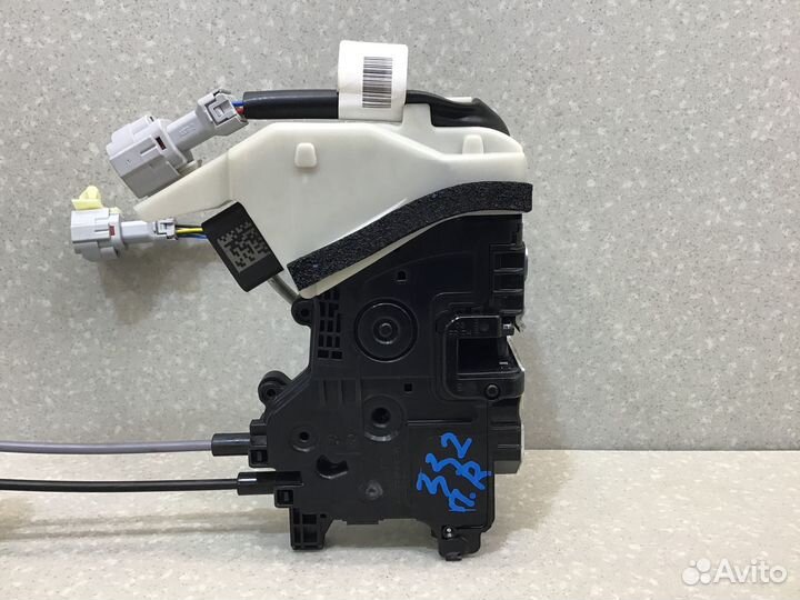 Замок двери передней правой Kia Cerato 2018