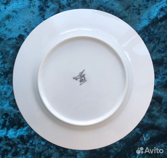 Дракон, фарфоровая тарелка с подставкой