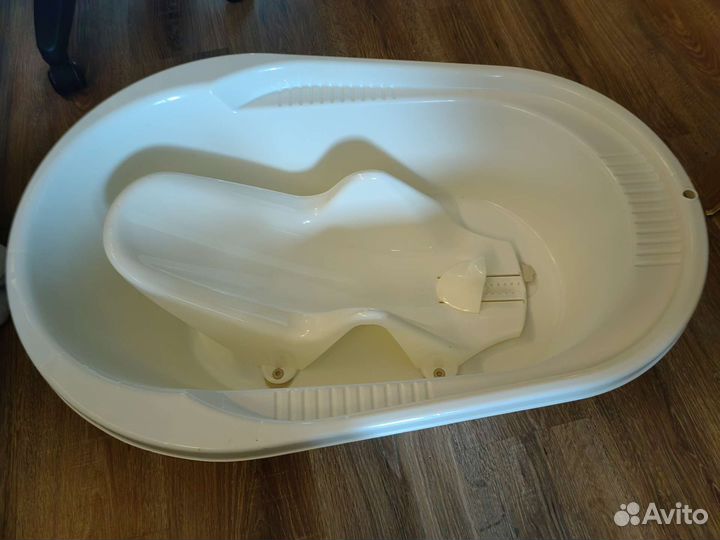 Ванночка для купания с горкой