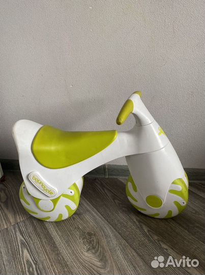 Детский мотоцикл каталка Bouncycle