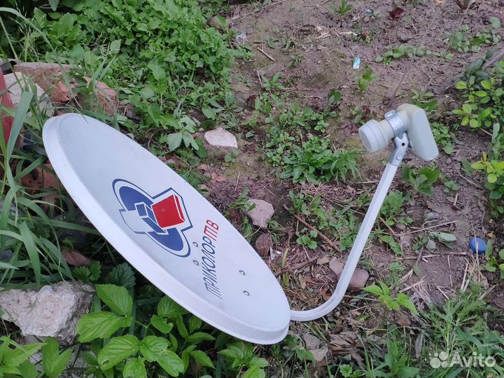 Тел. IP-приемникGS C5911 и спутниковый GS B521