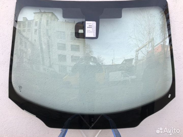 Заднее стекло на Хонда Аккорд 8