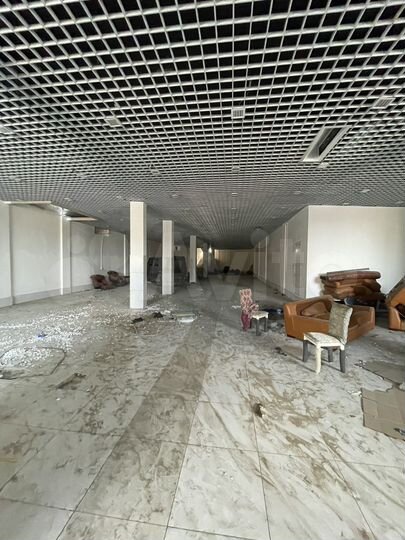 Здание, 1400 м²