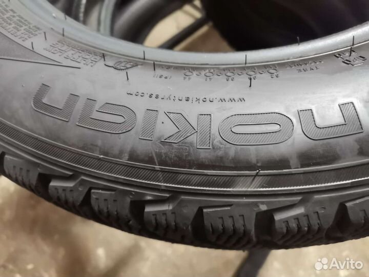 Nokian Tyres Hakkapeliitta R2 205/60 R16