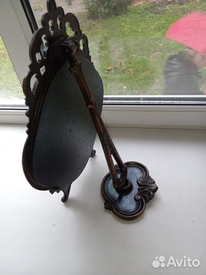 Зеркало с подсветкой настольное