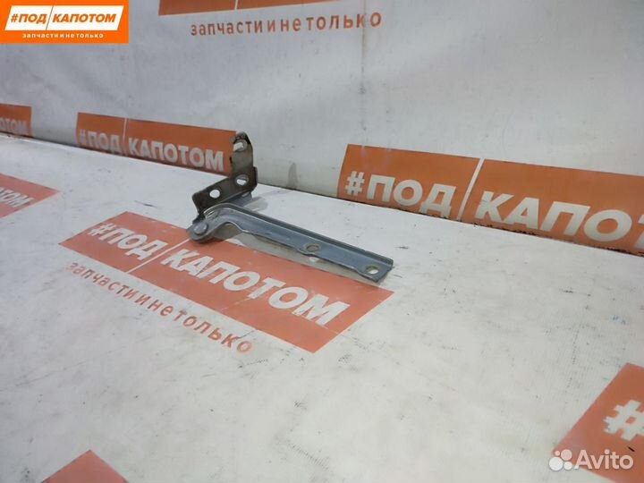 Петля капота правая Volkswagen Tiguan 2010