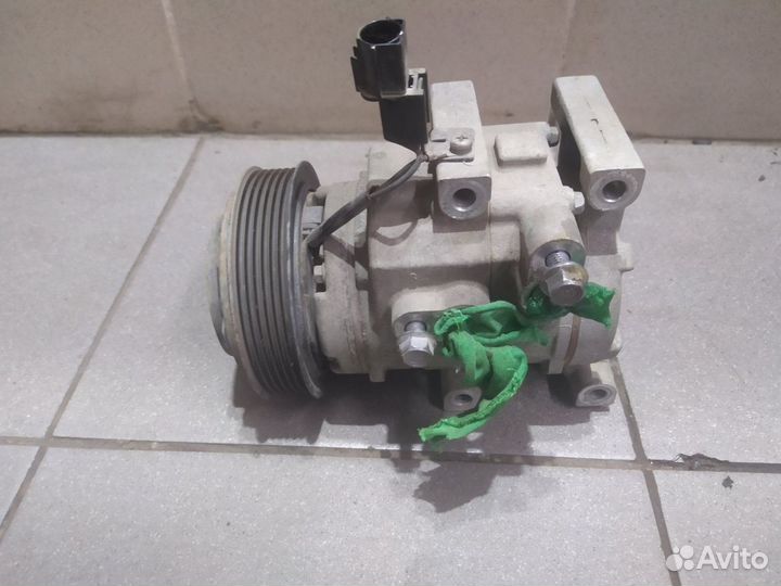 Компрессор. Трубки кондиционера. Киа Хендай