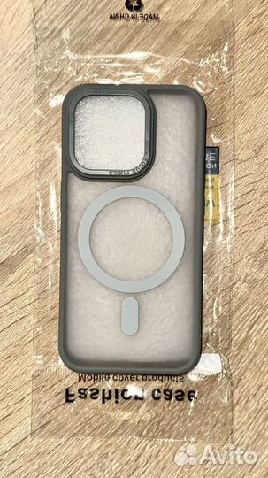 Чехол на iPhone 15 pro magsafe матовый