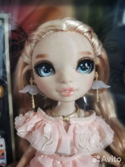 Кукла Rainbow high Victoria Whitman