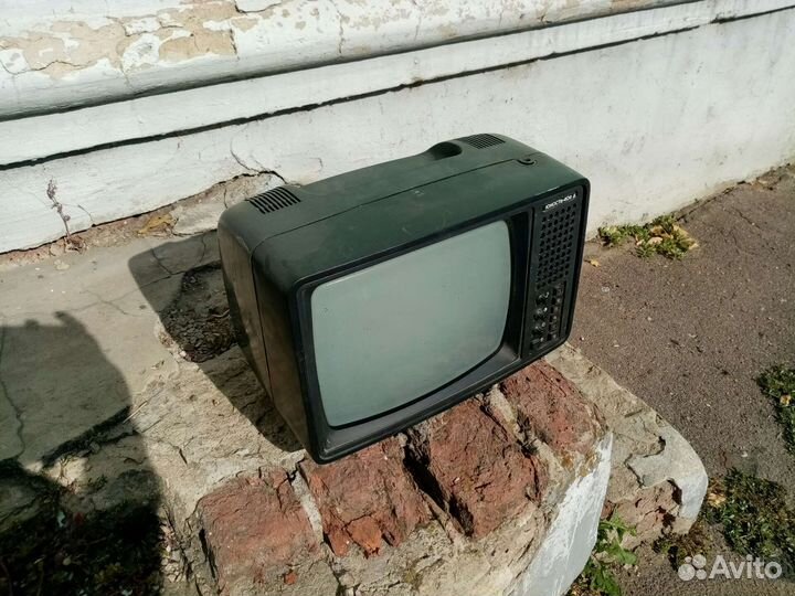 Телевизор юность 406д. СССР