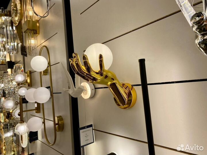 Настенный светильник