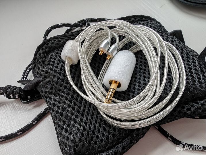 Наушники Campfire Audio Black Star