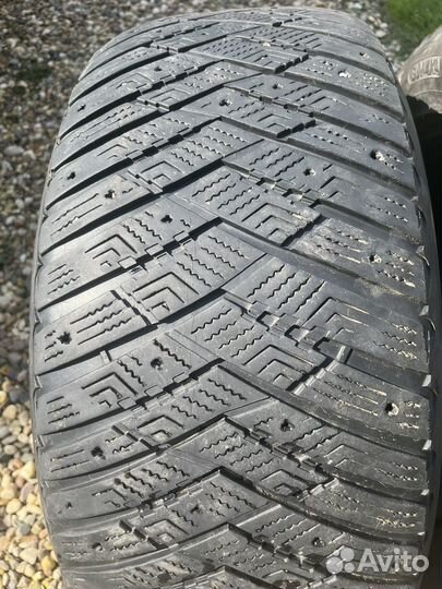 Goodyear UltraGrip Ice Arctic SUV 255/55 R18