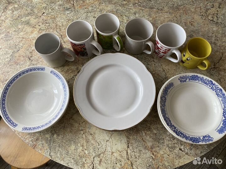 Тарелки фарфоровые