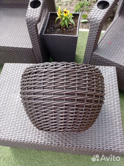 Кашпо из ротанга