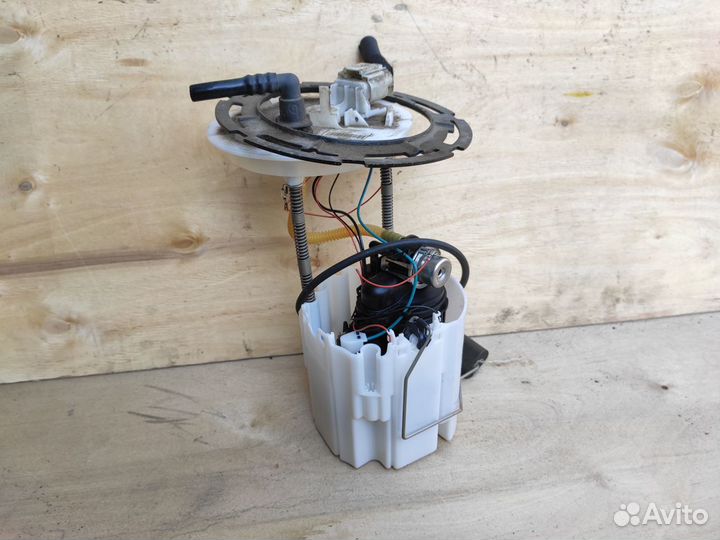 Насос топливный A18XER на Опель Astra J