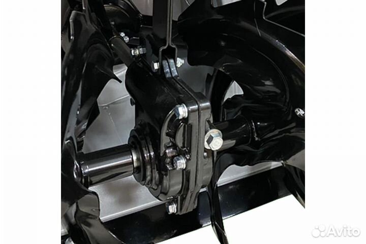 Снегоуборщик Yanis Grey Wolf GE24DHL