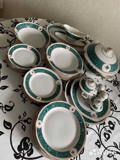 Столовый сервиз новый