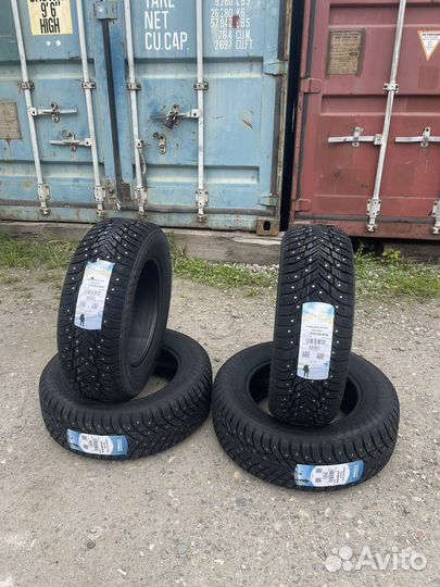 Nokian Tyres Hakkapeliitta 10p SUV 215/65 R16 102T