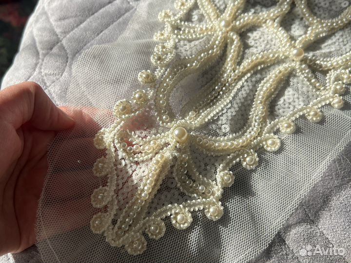 Вставка на сетке, расшитая бусинами