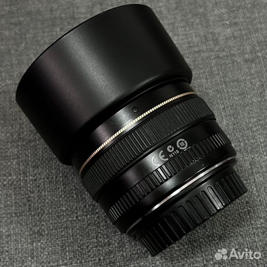 Объектив Canon EF 50mm 1.4