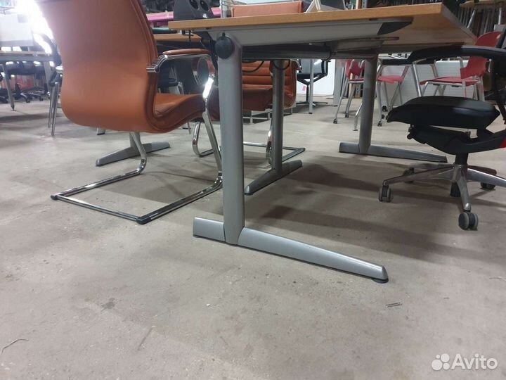 Компьютерные столы Ahrend