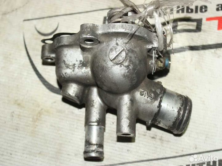 Корпус термостата nissan QR20-DE QR25-DE задний крышка 110608H300