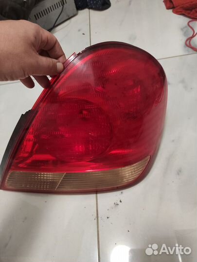 Фонарь задний правый Nissan Bluebird Sylphy