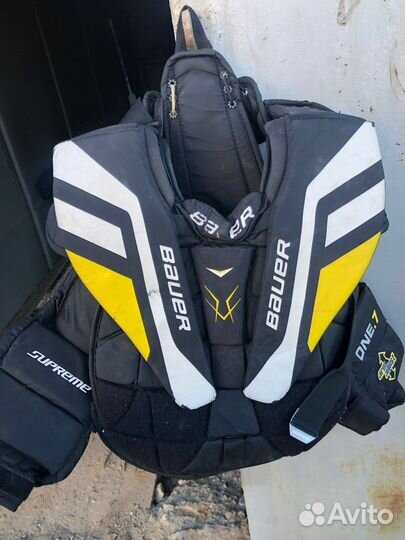 Хоккейная вратарская форма