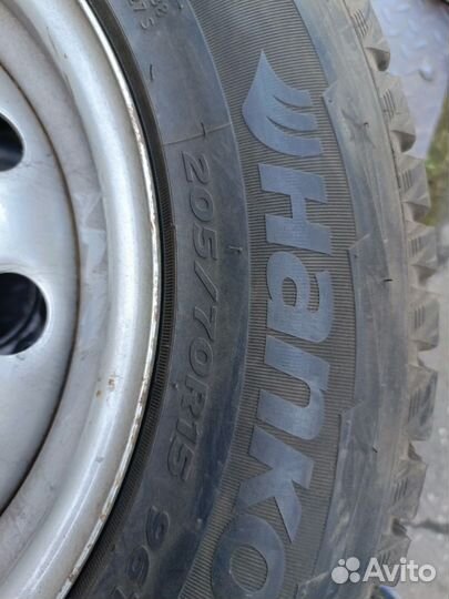 R15 Hankook Winter I'Pike W409 205/70, PCD 5x139.7 DIA 98.5