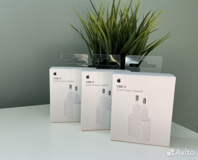Зарядный блок для iPhone USB-C 20w оригинал