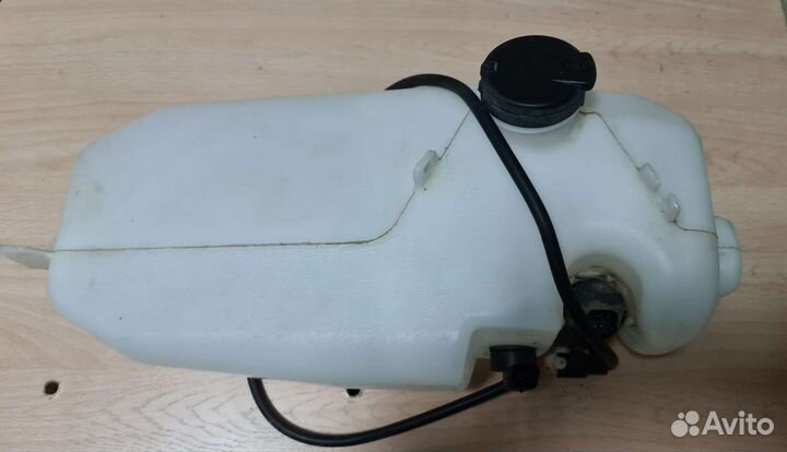 Бачок омывателя лобового Renault Duster 2