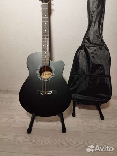 Гитара с чехлом
