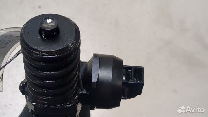 Форсунка топливная Volkswagen Touareg, 2004