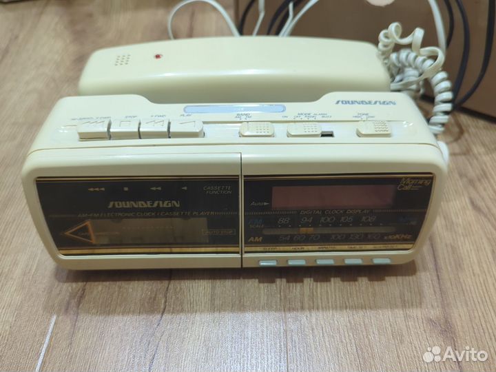 Радиоприемник и телефон